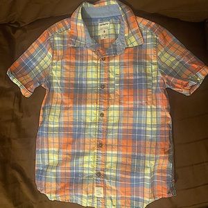Carter’s button up boy’ dress shirt, size 6